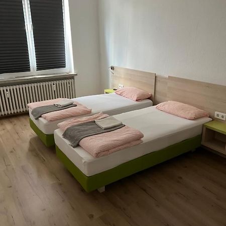 Waffel Cafe Hostel Monteurwohnung Ferienwohnung Kassel Bagian luar foto