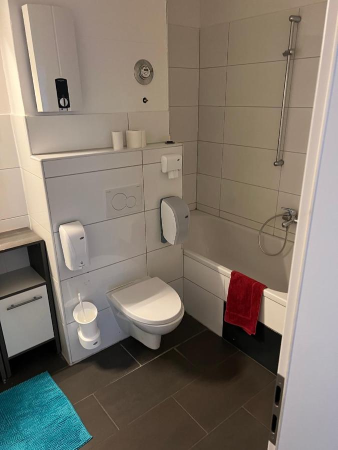 Waffel Cafe Hostel Monteurwohnung Ferienwohnung Kassel Bagian luar foto