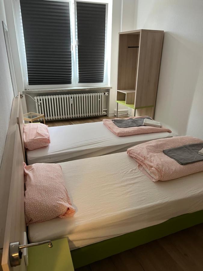 Waffel Cafe Hostel Monteurwohnung Ferienwohnung Kassel Bagian luar foto